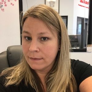 Meet your Posher, Sharon